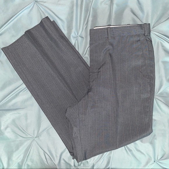 Grey Suit Set by Haspel - Picture 7 of 9